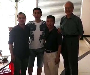 專業(yè)功放柯*老板與環(huán)形變壓器僑洋老板就餐